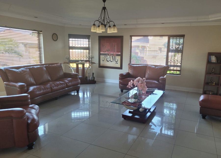 5 Bedroom Property for Sale in Goodwood Park Western Cape